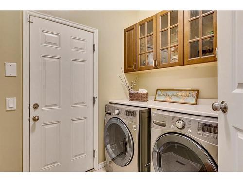 73 Cranwell Green Se, Calgary, AB - Indoor Photo Showing Laundry Room