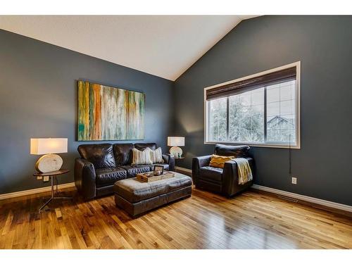 73 Cranwell Green Se, Calgary, AB - Indoor Photo Showing Living Room