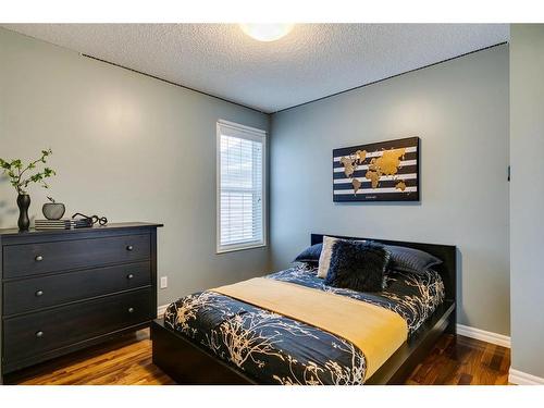 73 Cranwell Green Se, Calgary, AB - Indoor Photo Showing Bedroom