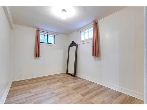 1309 11 Avenue Se, Calgary, AB - Indoor Photo Showing Other Room