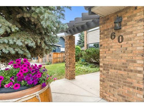 60 Deerbrook Crescent Se, Calgary, AB - Outdoor