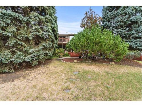 60 Deerbrook Crescent Se, Calgary, AB - Outdoor