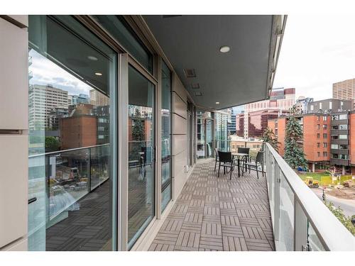 407-738 1 Avenue Sw, Calgary, AB - Outdoor With Balcony With Exterior