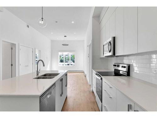 2122-60 Skyview Ranch Road Ne, Calgary, AB - Indoor Photo Showing Kitchen With Double Sink With Upgraded Kitchen