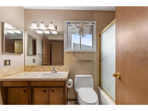 67 Tararidge Place Ne, Calgary, AB - Indoor Photo Showing Bathroom