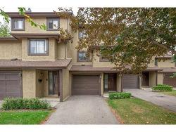 64 Glamis Gardens SW Calgary, AB T3E 6S4