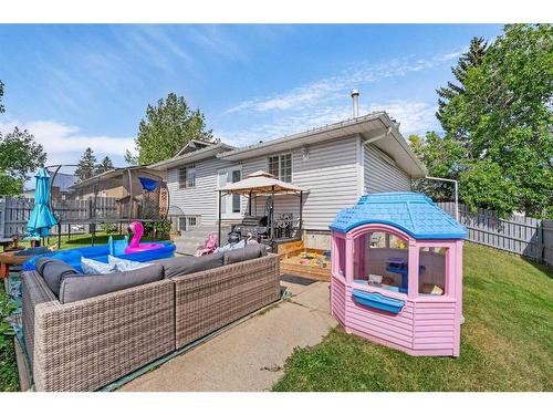 5023 Whitehorn Drive Ne, Calgary, AB - Outdoor