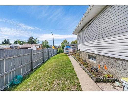 5023 Whitehorn Drive Ne, Calgary, AB - Outdoor