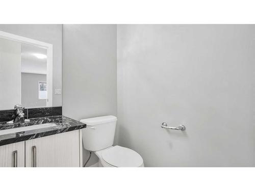 81 Nolanhurst Crescent Nw, Calgary, AB - Indoor Photo Showing Bathroom