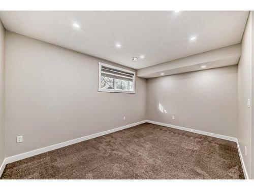 1608-7451 Falconridge Boulevard Ne, Calgary, AB - Indoor Photo Showing Other Room