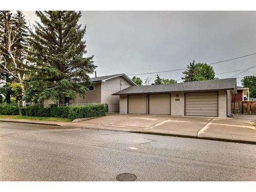 4604 29 Avenue Nw, Calgary, AB - Outdoor