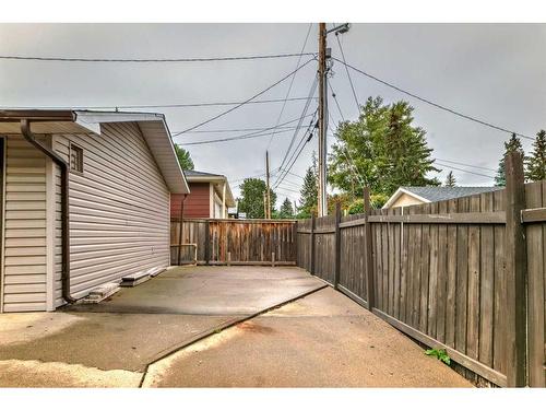 4604 29 Avenue Nw, Calgary, AB - Outdoor With Exterior