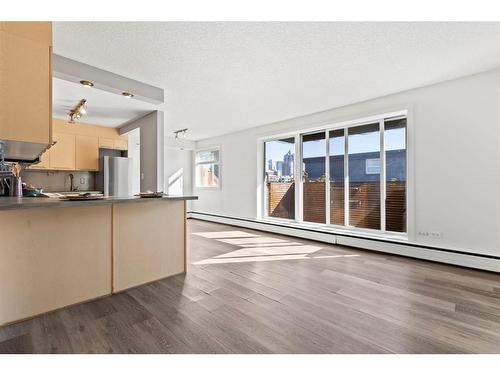 504-1904 10 Street Sw, Calgary, AB - Indoor Photo Showing Kitchen