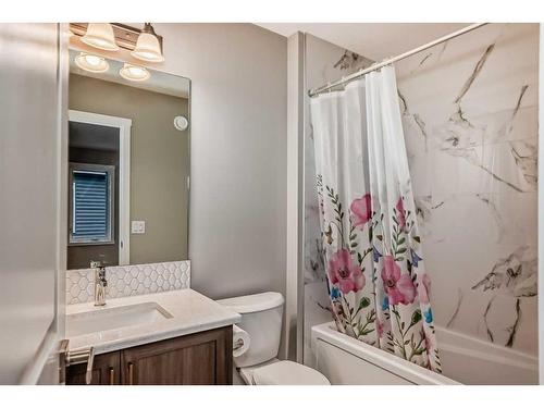 8867 Cityscape Drive Ne, Calgary, AB - Indoor Photo Showing Bathroom