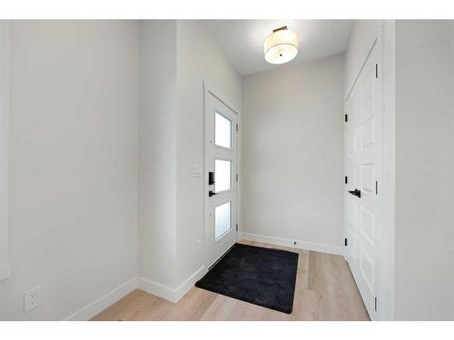 718 Bayview Hill Sw, Airdrie, AB - Indoor Photo Showing Other Room