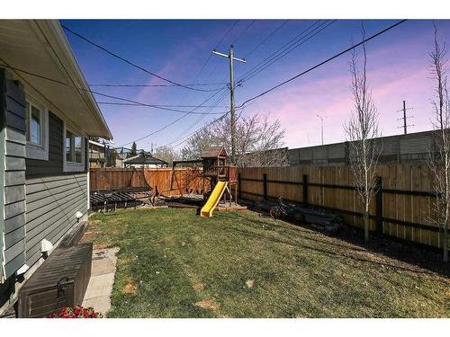 1906 Olympia Drive Se, Calgary, AB - Outdoor