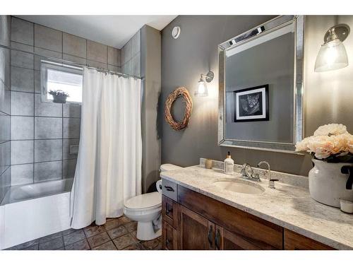 100-370025 288 Street West, Rural Foothills County, AB - Indoor Photo Showing Bathroom