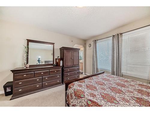 241 Covewood Circle Ne, Calgary, AB - Indoor Photo Showing Bedroom