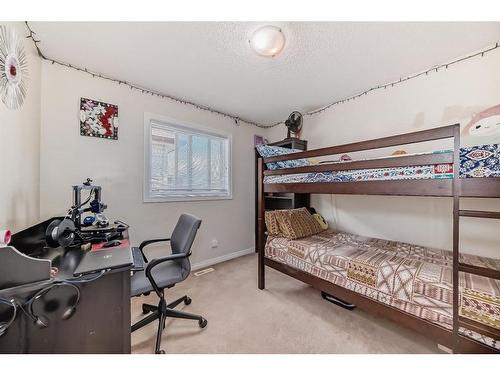 241 Covewood Circle Ne, Calgary, AB - Indoor Photo Showing Bedroom