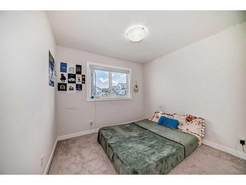 116 Crestridge Common Sw, Calgary, AB - Indoor Photo Showing Bedroom