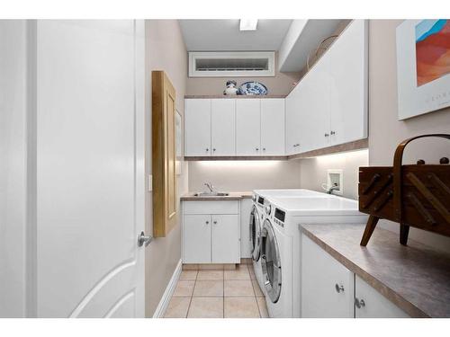 76 Sierra Vista Close Sw, Calgary, AB - Indoor Photo Showing Laundry Room