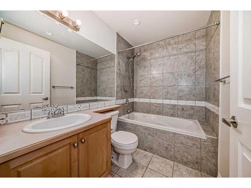 408-1315 12 Avenue Sw, Calgary, AB - Indoor Photo Showing Bathroom