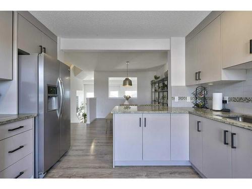 105 Auburn Bay Circle Se, Calgary, AB - Indoor Photo Showing Kitchen With Upgraded Kitchen