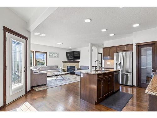 1218 Kingston Crescent Se, Airdrie, AB - Indoor Photo Showing Kitchen