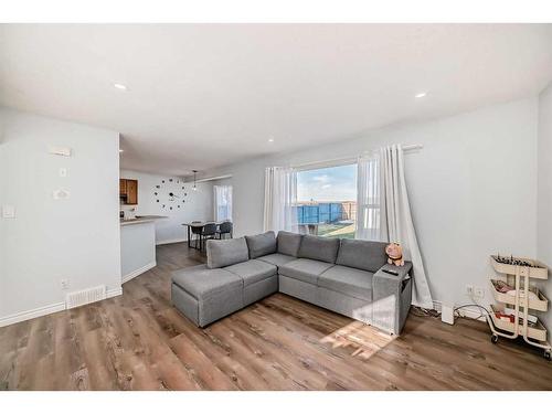 158 Coville Circle Ne, Calgary, AB - Indoor Photo Showing Living Room