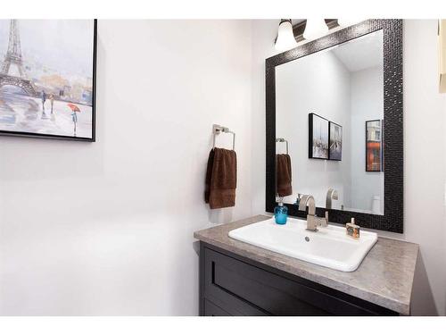 84 Hawkside Road Nw, Calgary, AB - Indoor Photo Showing Bathroom