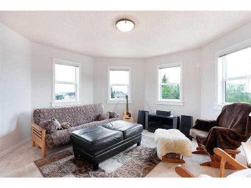 84 Hawkside Road Nw, Calgary, AB - Indoor Photo Showing Living Room