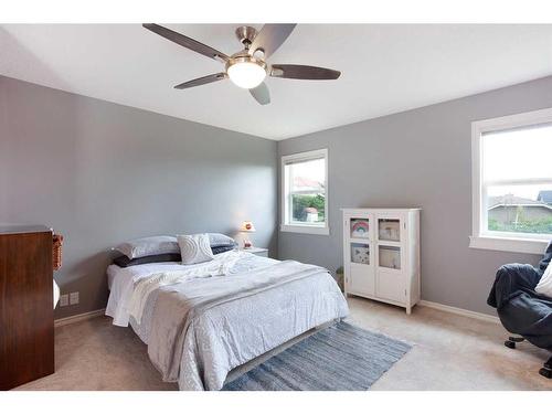 84 Hawkside Road Nw, Calgary, AB - Indoor Photo Showing Bedroom