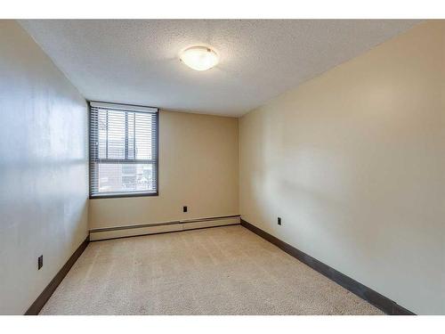 903-1240 12 Avenue Sw, Calgary, AB - Indoor Photo Showing Other Room