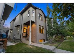 92 Burma Star Road SW Calgary, AB T3E 7Y4