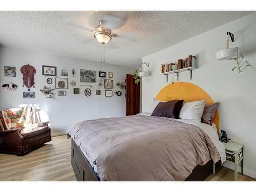 1-518 18 Avenue Sw, Calgary, AB - Indoor Photo Showing Bedroom