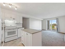 409-1717 60 Street SE Calgary, AB T2A 7Y7