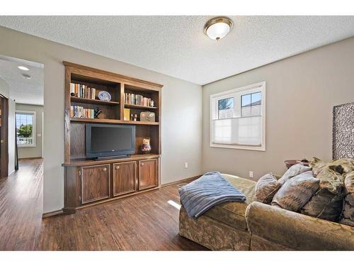 160 Douglas Woods Grove Se, Calgary, AB - Indoor