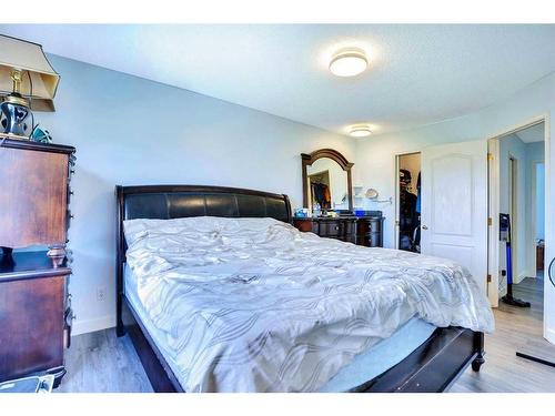 46 Anaheim Place Ne, Calgary, AB - Indoor Photo Showing Bedroom