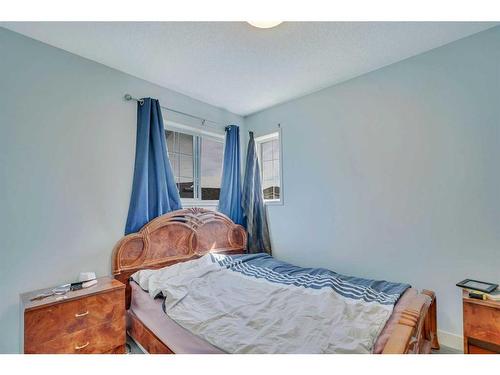 46 Anaheim Place Ne, Calgary, AB - Indoor Photo Showing Bedroom