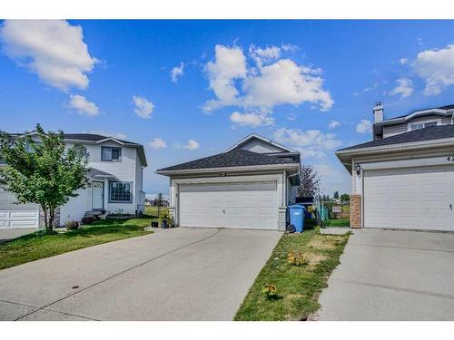 46 Anaheim Place Ne, Calgary, AB - Outdoor