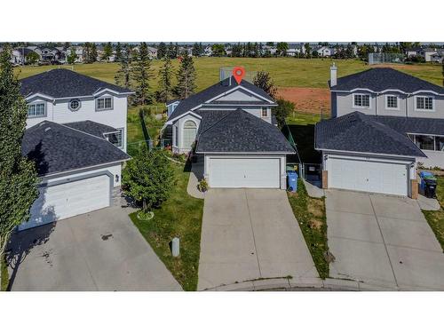 46 Anaheim Place Ne, Calgary, AB - Outdoor