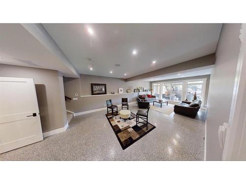 4628 Montgomery Avenue Nw, Calgary, AB - Indoor