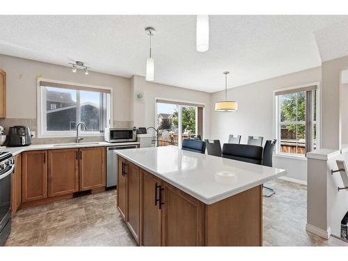 471 Auburn Bay Avenue Se, Calgary, AB - Indoor Photo Showing Kitchen