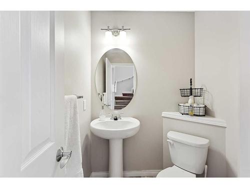 471 Auburn Bay Avenue Se, Calgary, AB - Indoor Photo Showing Bathroom