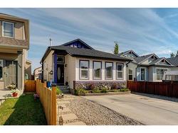 195 Eversyde Circle SW Calgary, AB T2Y 4T4