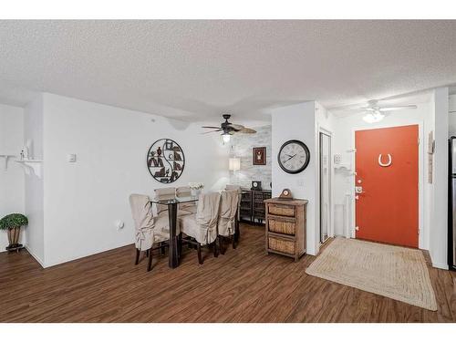 4407-1620 70 Street Se, Calgary, AB - Indoor Photo Showing Other Room