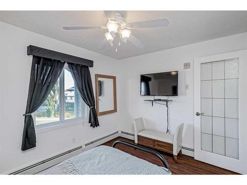 4407-1620 70 Street Se, Calgary, AB - Indoor Photo Showing Bedroom