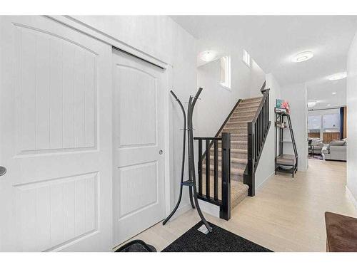 273 Ambleside Avenue Nw, Calgary, AB - Indoor Photo Showing Other Room