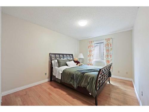 1711 Meadowlark Road Se, Airdrie, AB - Indoor Photo Showing Bedroom