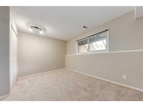 6-4312 75 Street Nw, Calgary, AB - Indoor Photo Showing Other Room